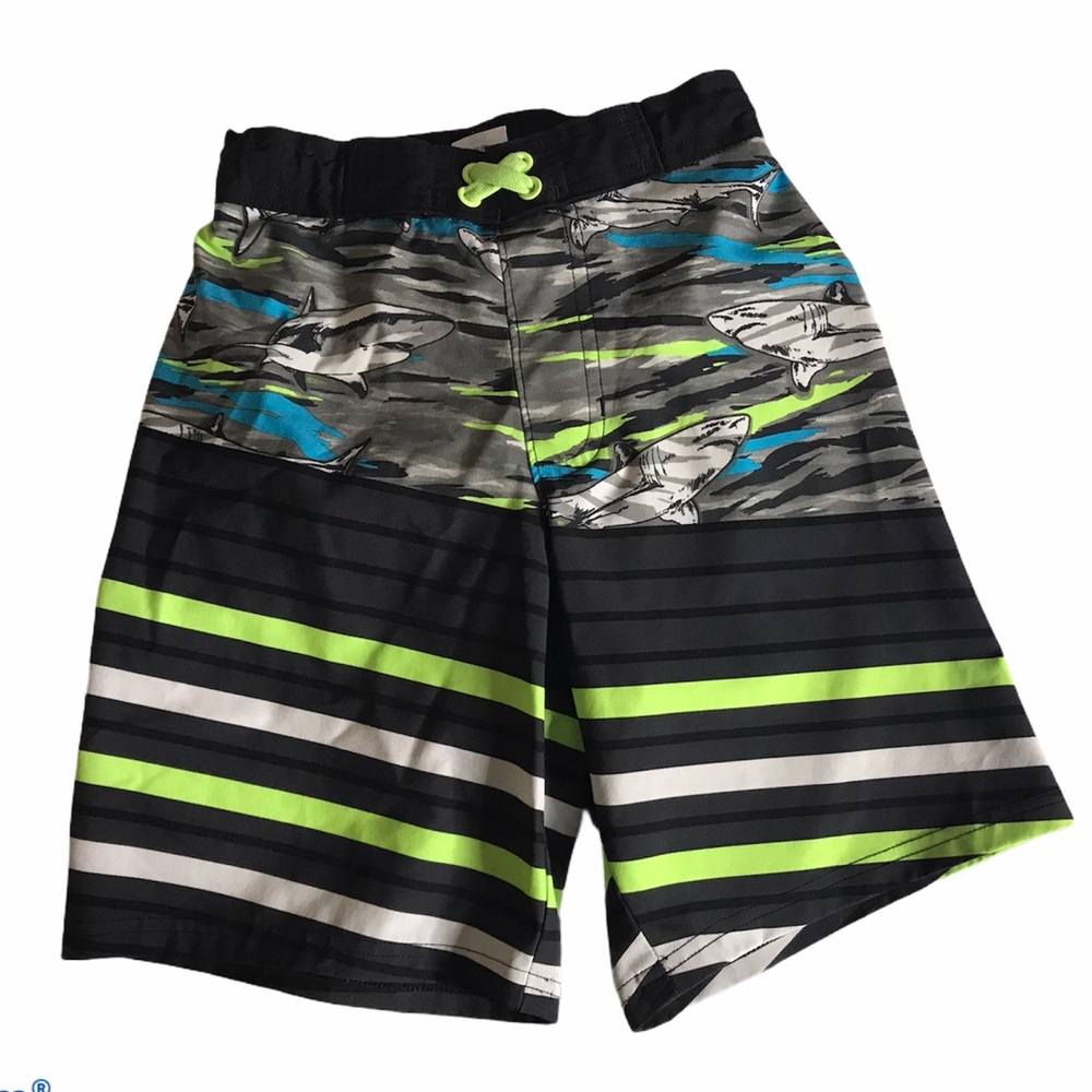 💚Boys shark swim shorts M (8)💚